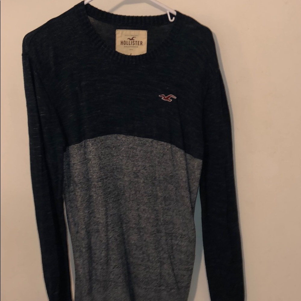 Hollister Sweater Tee